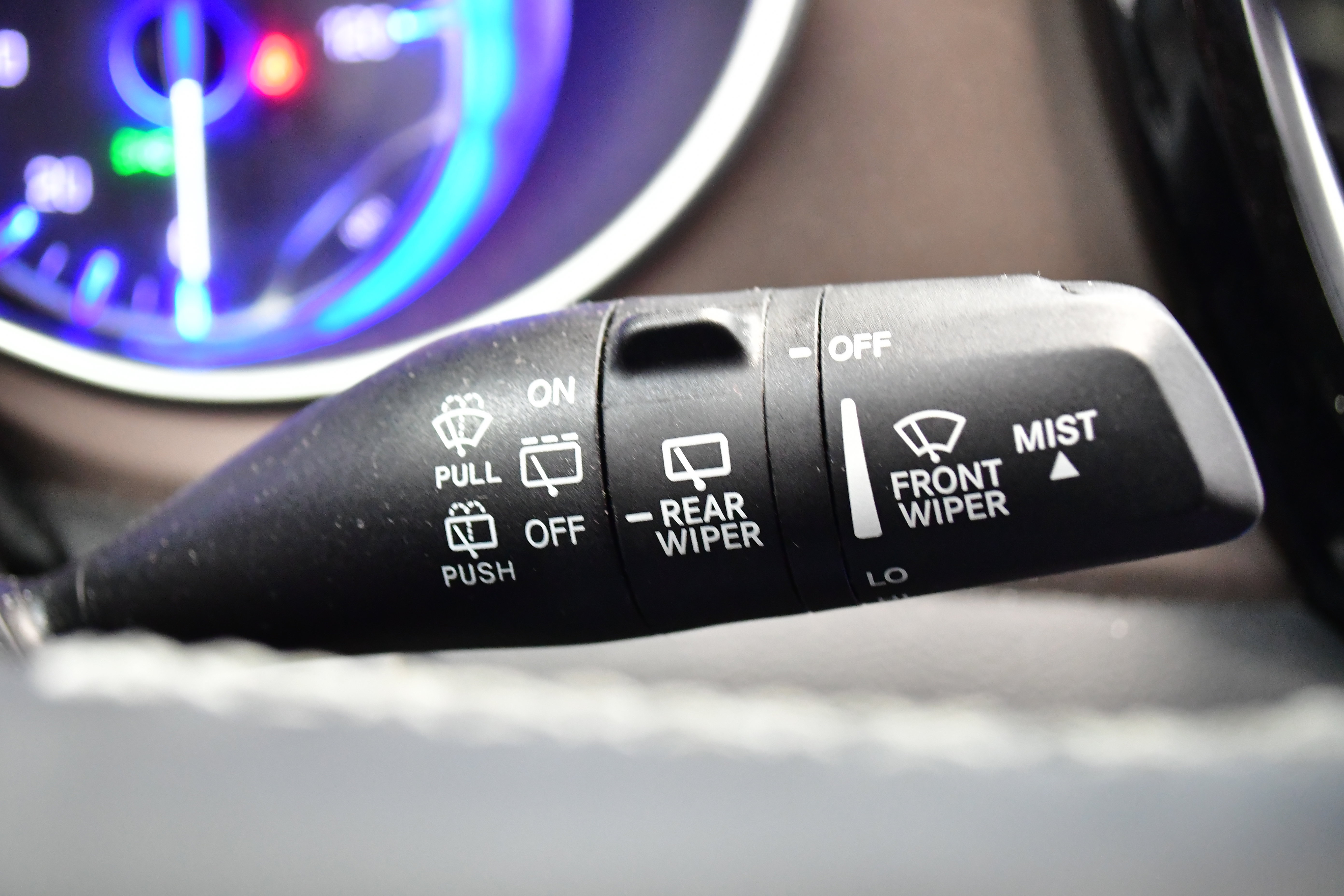 Used 2023 Chrysler Voyager LX FWD image 21