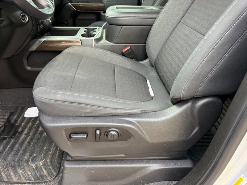 Used 2021 Chevrolet Silverado 1500 RST w/ Redline Edition AWD/4WD image 16