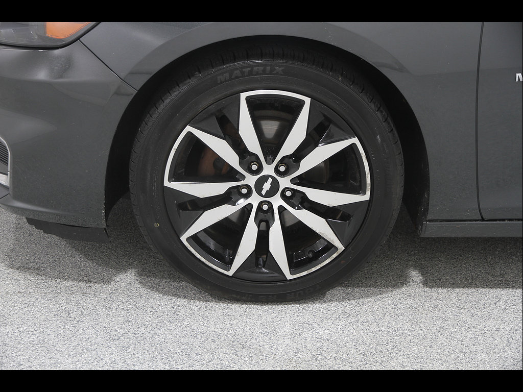 Used 2018 Chevrolet Malibu LT w/ Leather Package FWD image 21