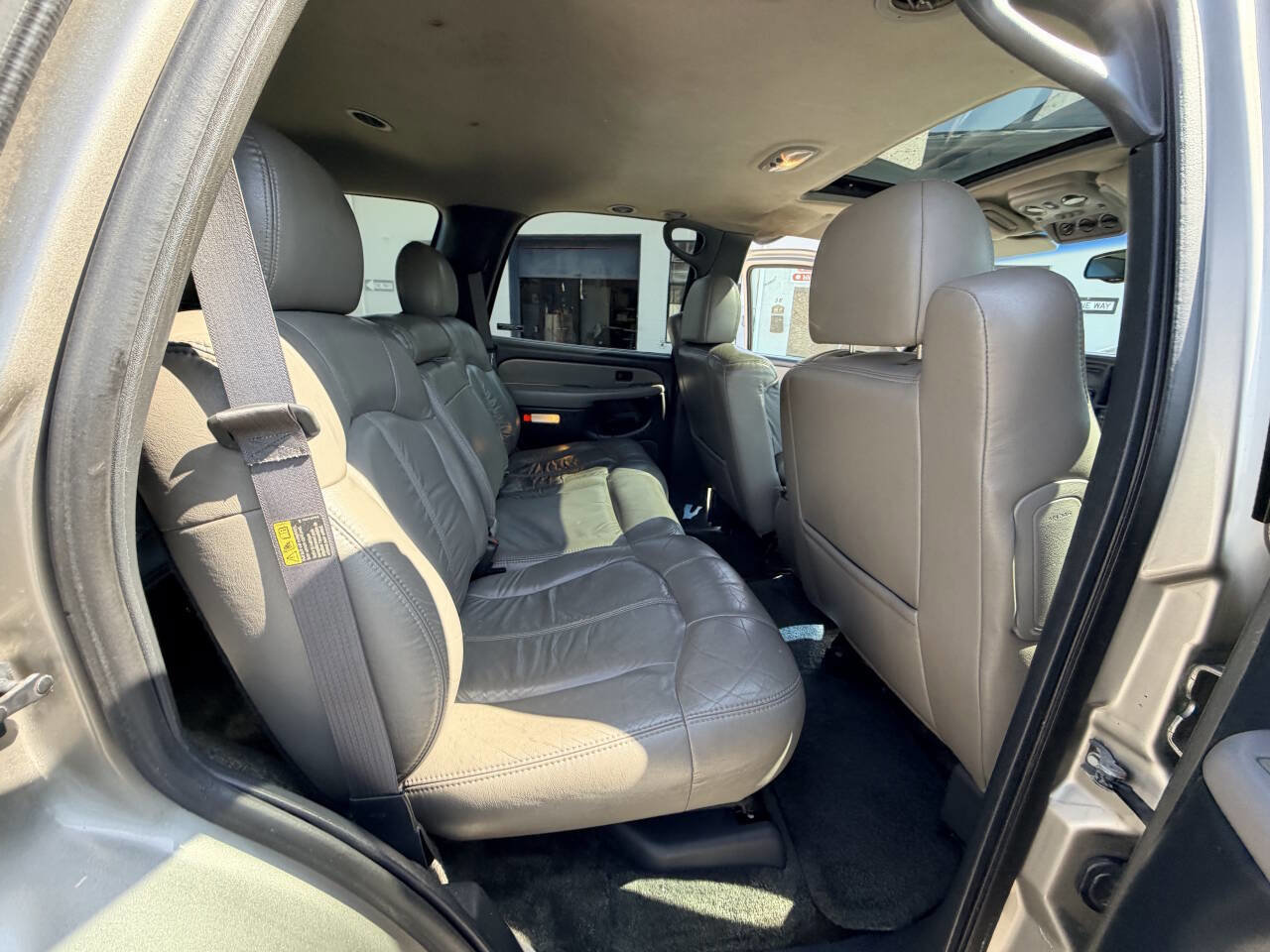 Used 2002 Chevrolet Tahoe LT AWD/4WD image 25