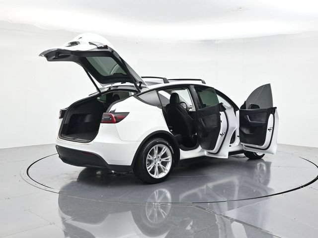 Used 2022 Tesla Model Y Long Range AWD/4WD image 49