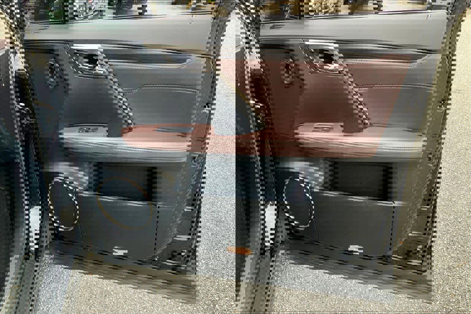 Used 2016 Lexus RX 450h AWD w/ Accessory Package image 21