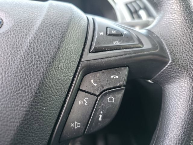 Used 2020 Ford Edge SE image 15