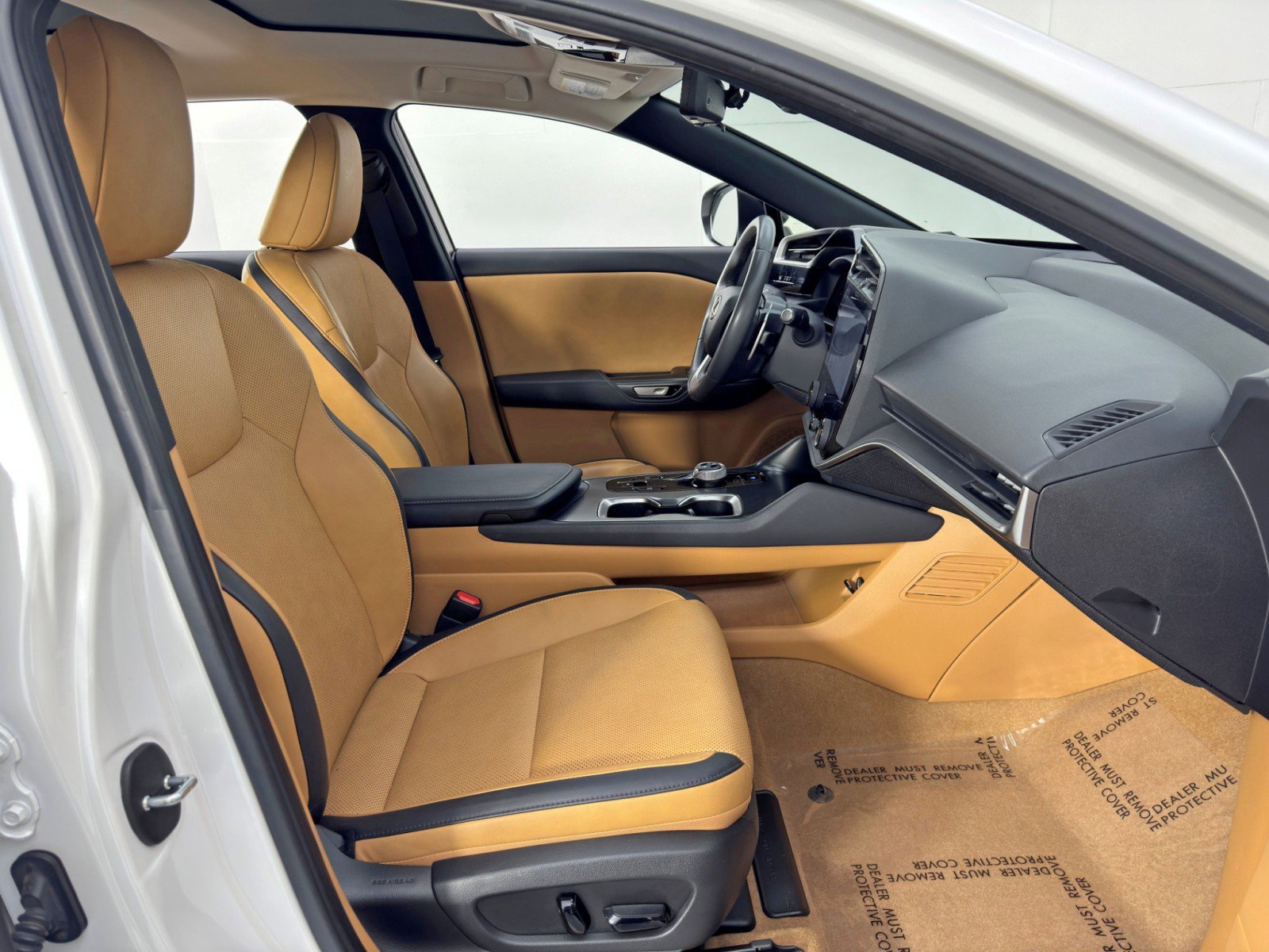 Used 2023 Lexus RZ 450e Premium w/ Accessory Package (2T) image 14