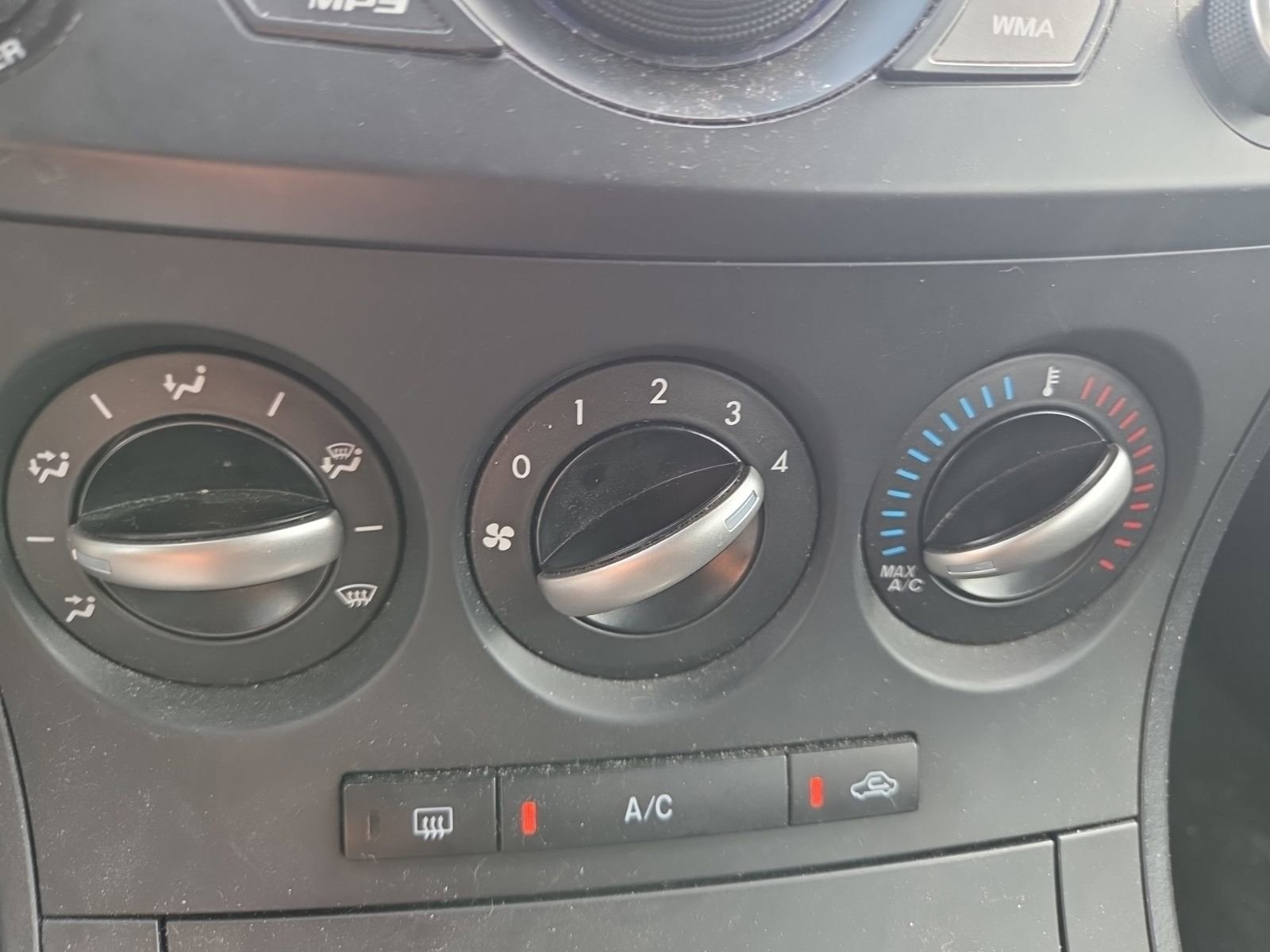 Used 2012 MAZDA MAZDA3 i Sport FWD image 19