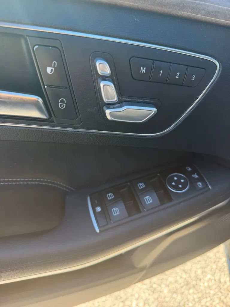 Used 2015 Mercedes-Benz E 350 4MATIC Sedan image 11