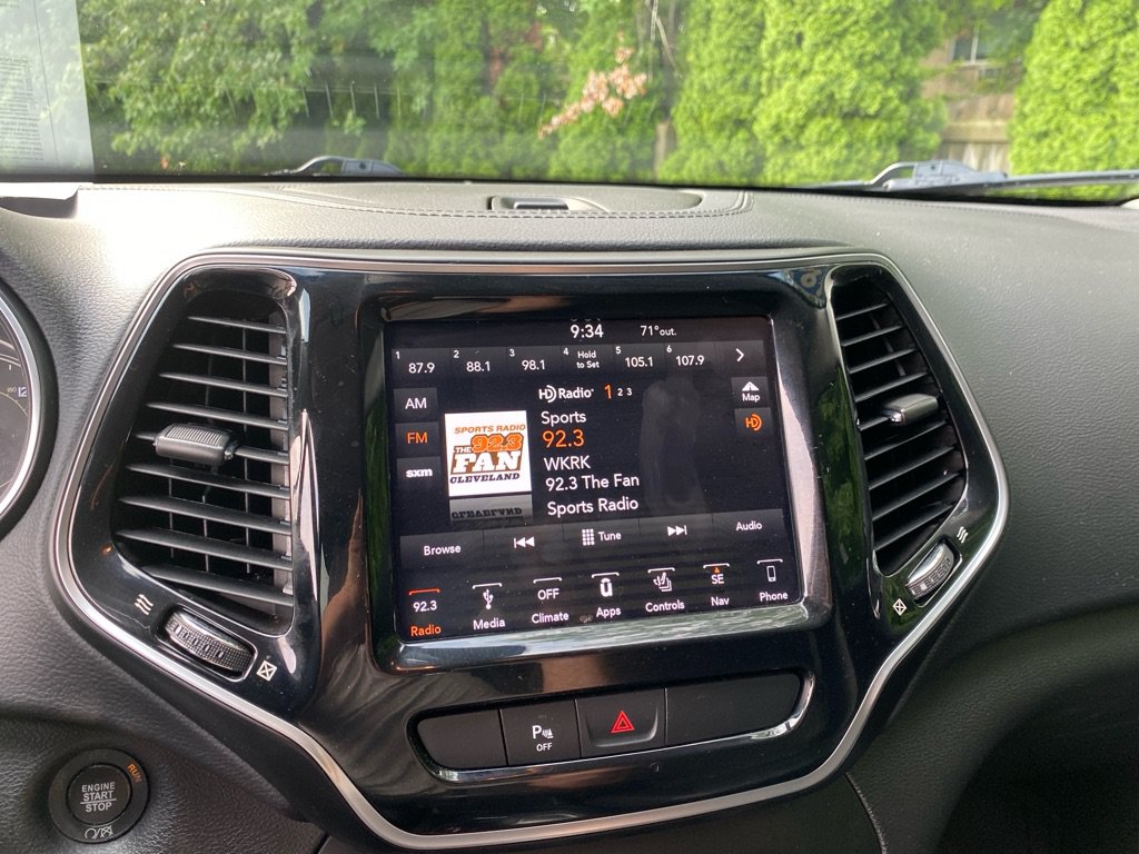 Used 2019 Jeep Cherokee Limited AWD/4WD image 13
