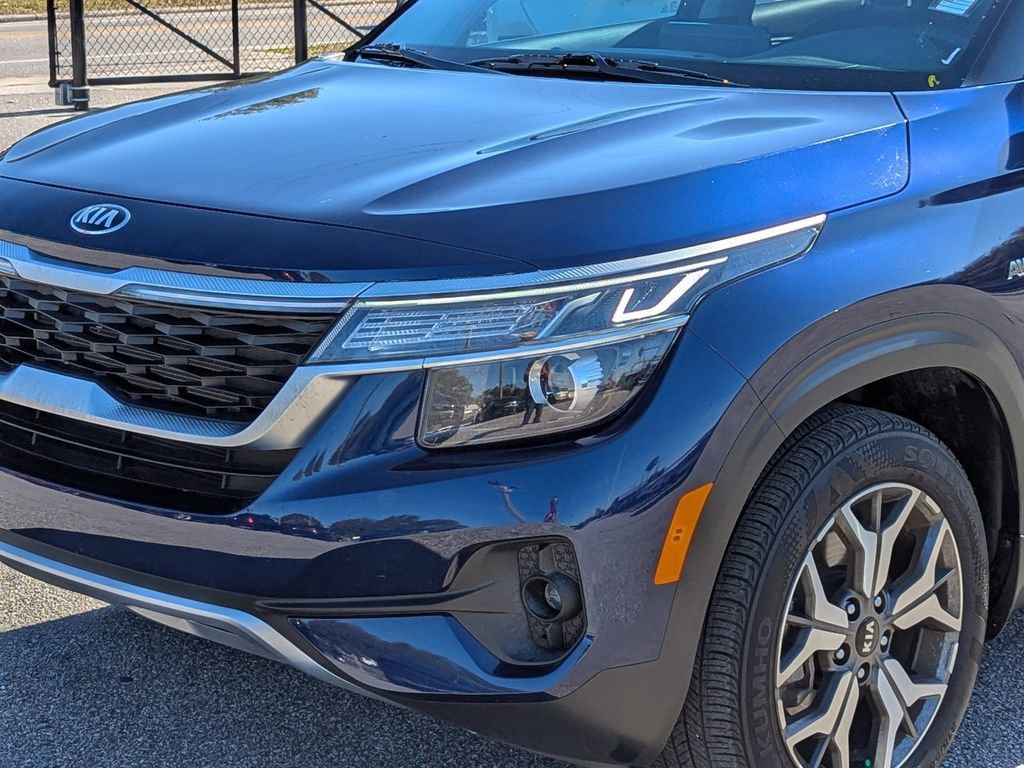 Certified 2021 Kia Seltos EX image 6