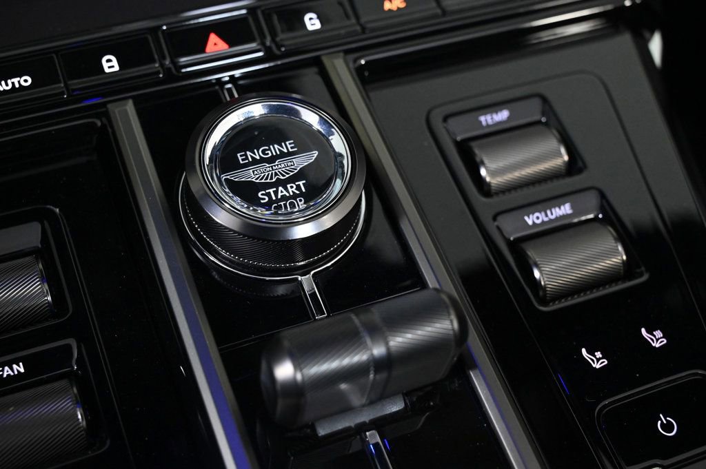 Used 2026 Aston Martin V8 Vantage S image 20