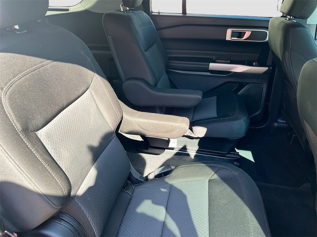 Used 2022 Ford Explorer XLT image 27