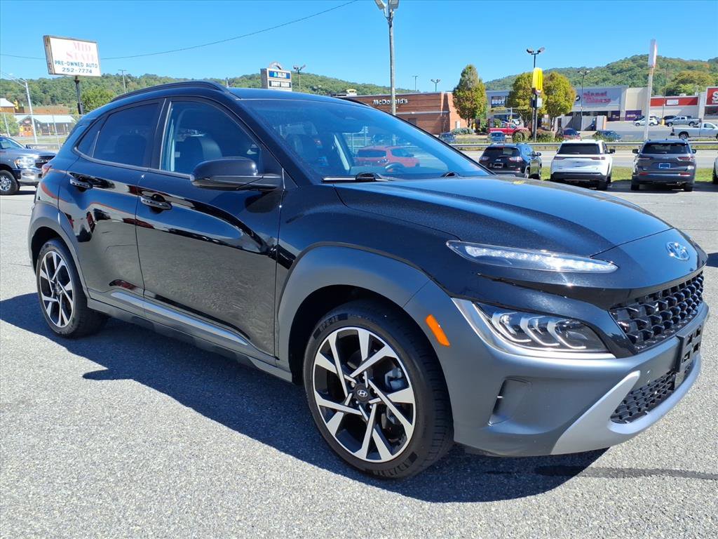 Used 2023 Hyundai Kona Limited w/ Cargo Package image 8