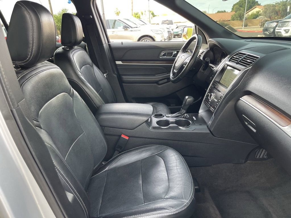 Used 2018 Ford Explorer Limited FWD image 11