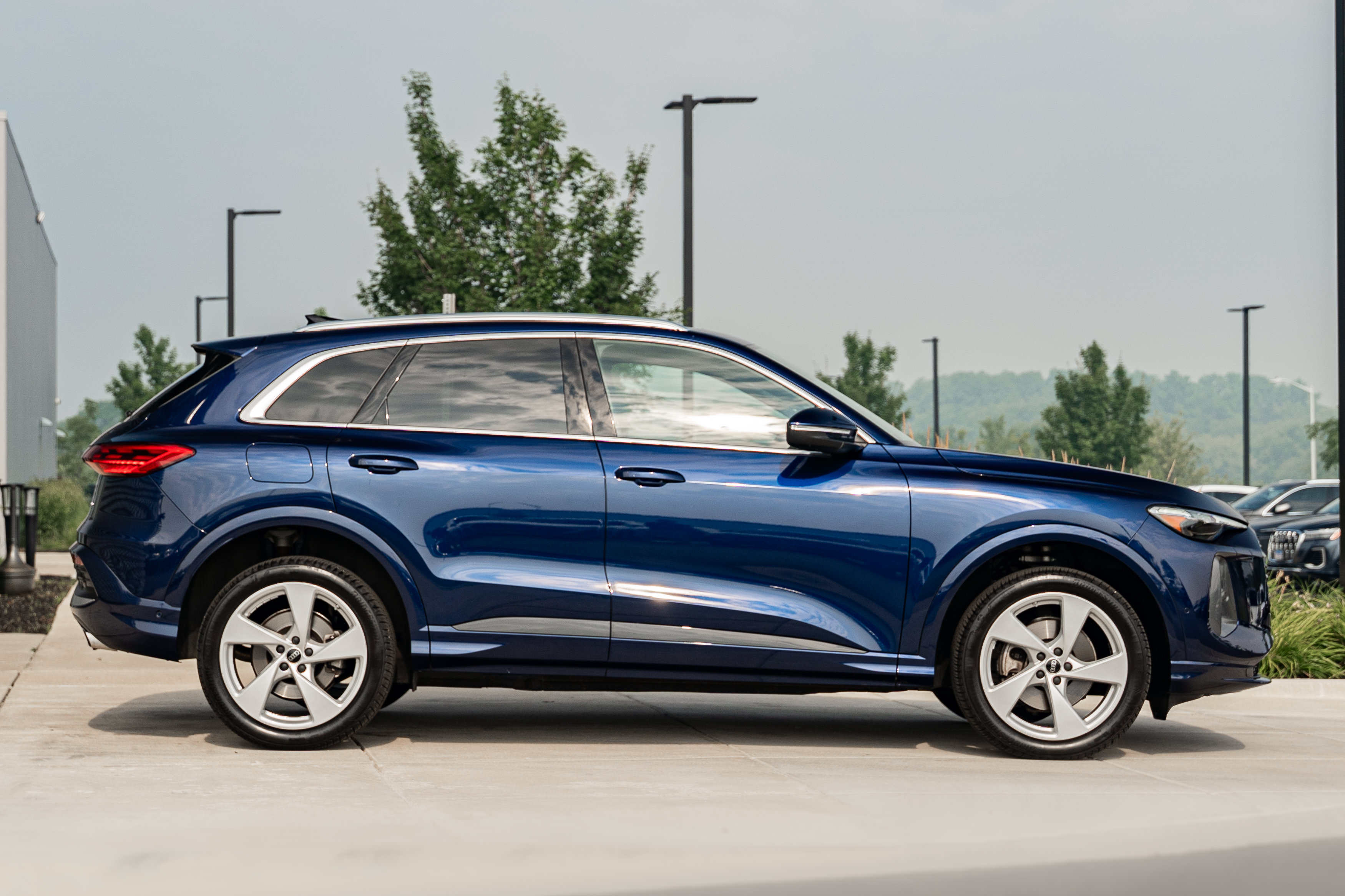 Certified 2025 Audi Q5 Premium w/ Premium Plus AWD/4WD image 3