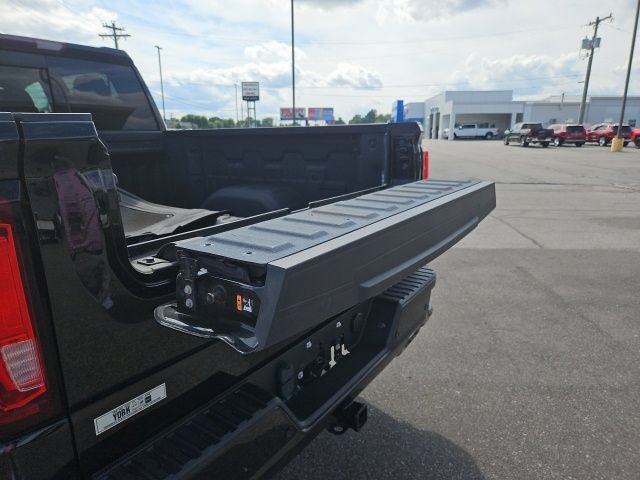 Used 2021 GMC Sierra 1500 AT4 w/ AT4 Premium Package AWD/4WD image 11