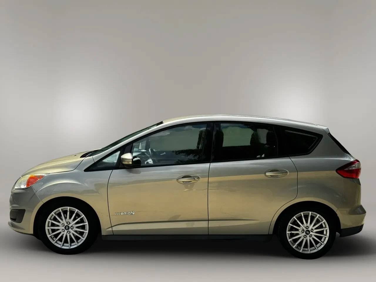 Used 2015 Ford C-MAX SE w/ Equipment Group 203A FWD image 5