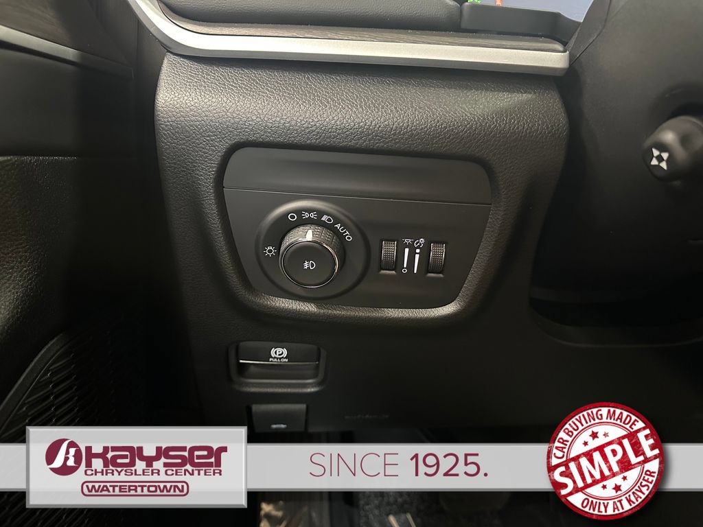 New 2026 Jeep Grand Cherokee Limited AWD/4WD image 21