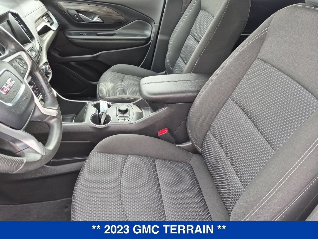 Used 2023 GMC Terrain SLE w/ Driver Convenience Package AWD/4WD image 14
