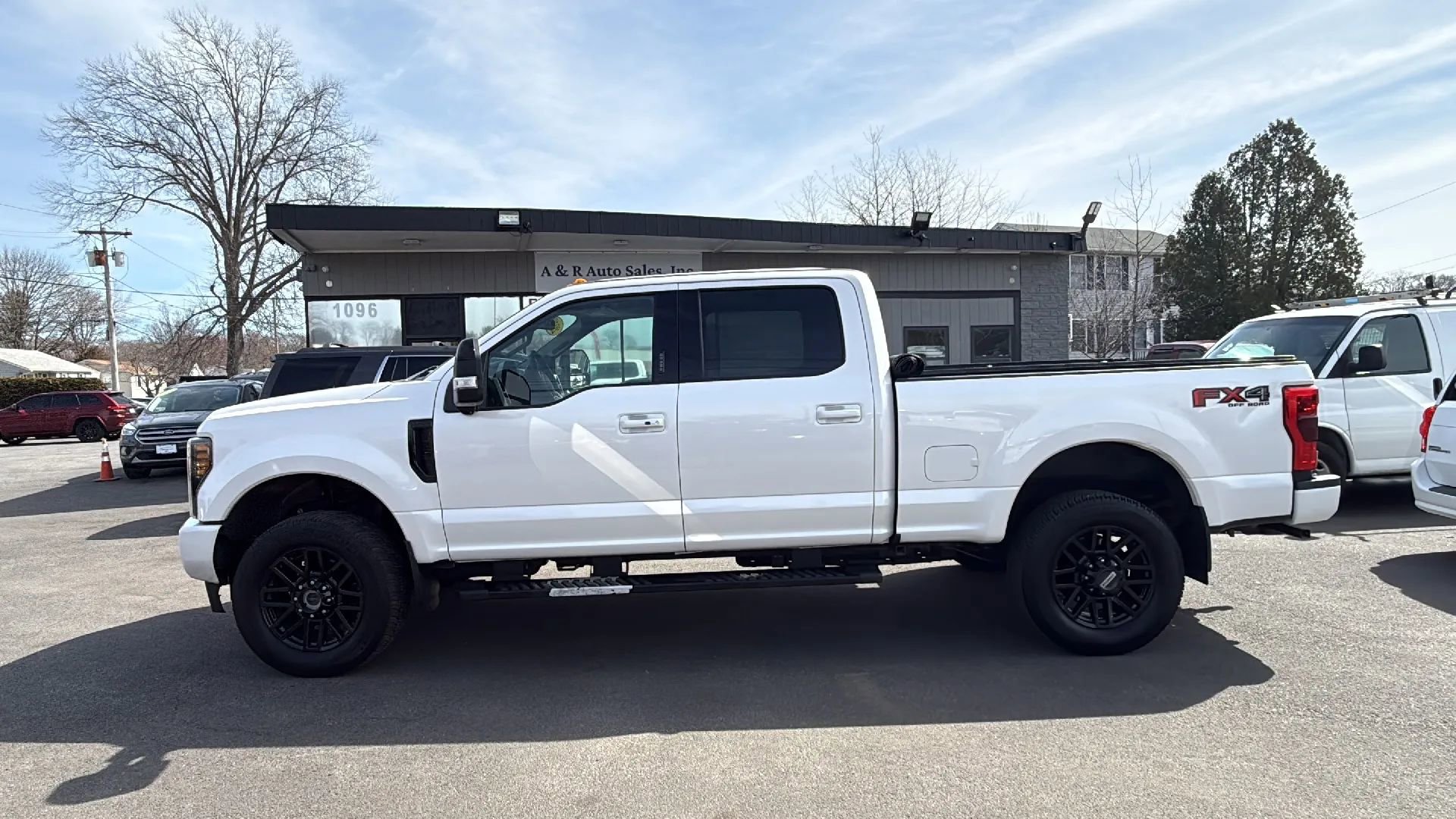 Used 2019 Ford F250 Lariat w/ Lariat Ultimate Package image 4