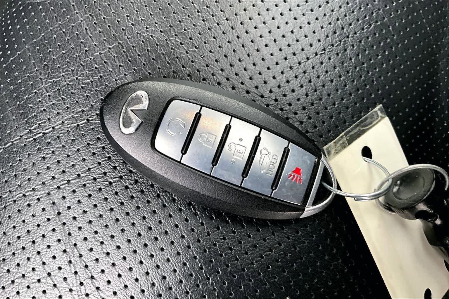 Used 2024 INFINITI QX80 Luxe image 15