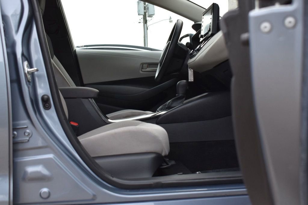 Used 2022 Toyota Corolla LE image 17