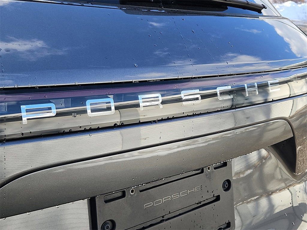 Used 2021 Porsche Cayenne Turbo image 11