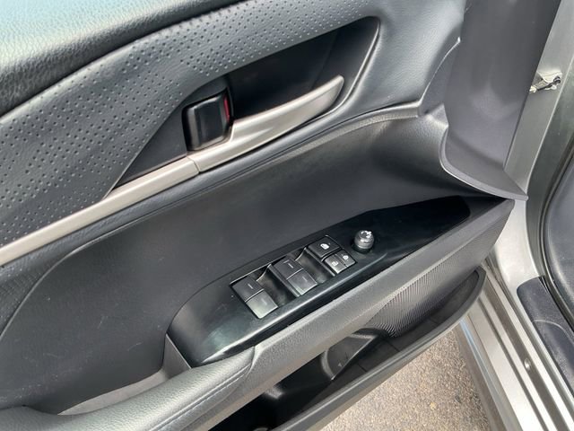 Used 2025 Toyota Camry XSE FWD image 28