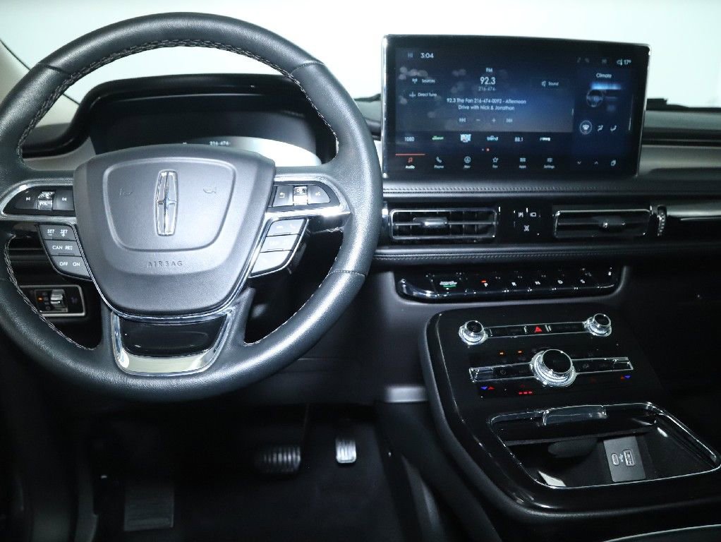 Used 2023 Lincoln Nautilus AWD w/ Premium Package image 28