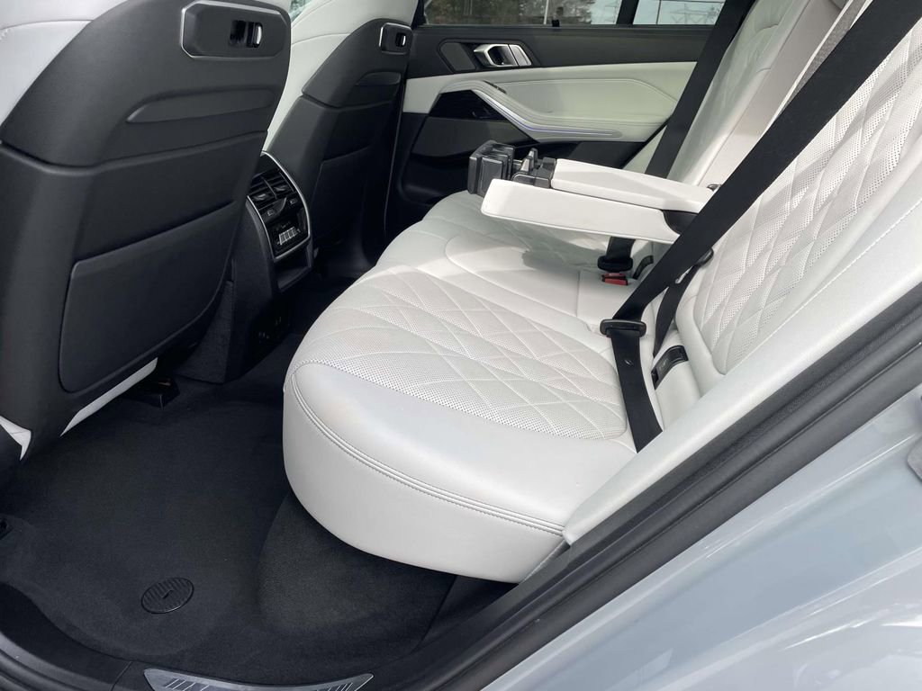 Used 2024 BMW X5 sDrive40i image 13