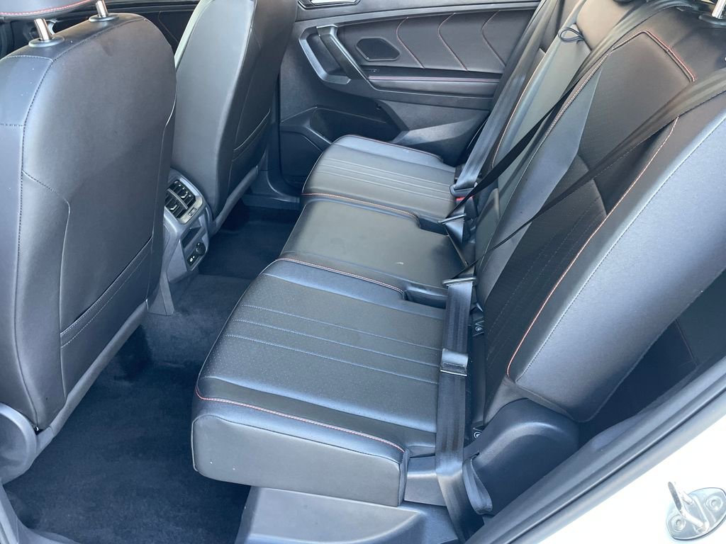 Used 2024 Volkswagen Tiguan Wolfsburg Edition image 38