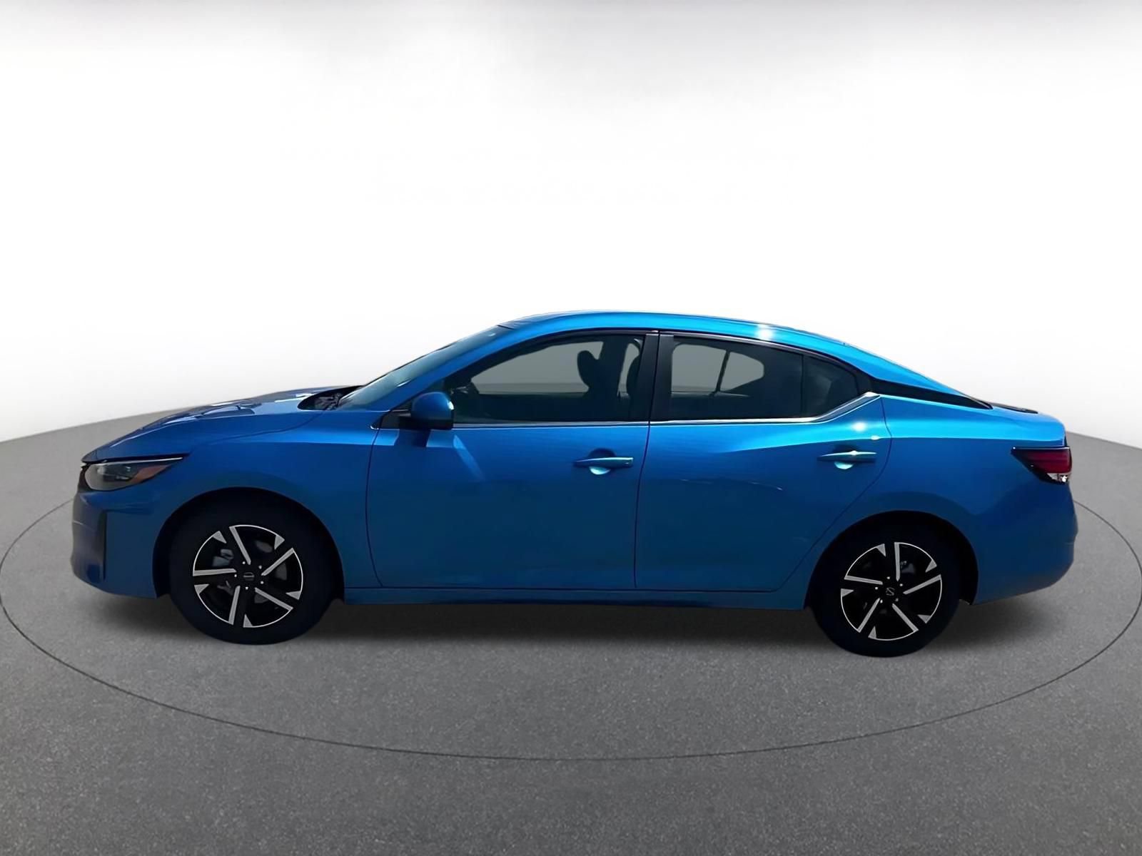 Used 2025 Nissan Sentra SV FWD image 9