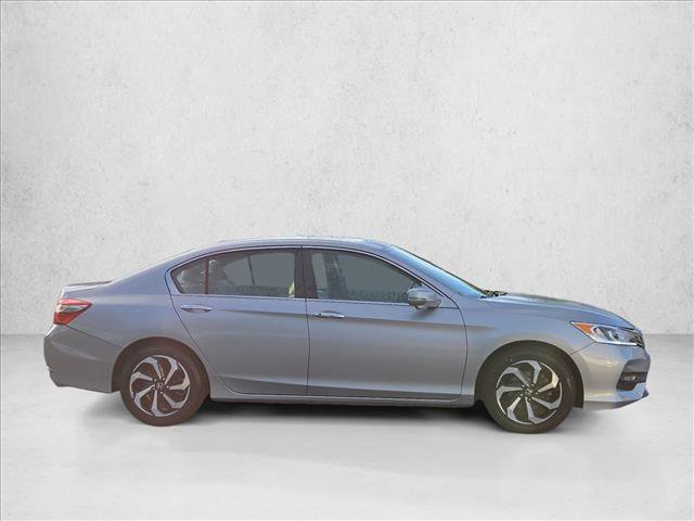 Used 2017 Honda Accord EX image 4
