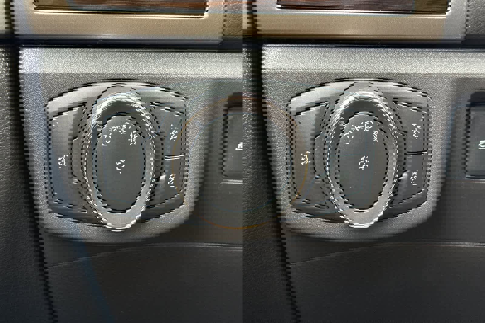 Used 2013 Ford Fusion SE image 28