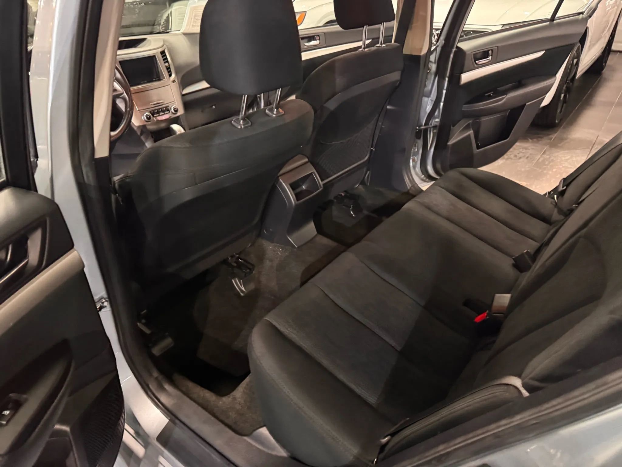 Used 2013 Subaru Legacy 2.5i Premium w/ All-Weather Pkg AWD/4WD image 17