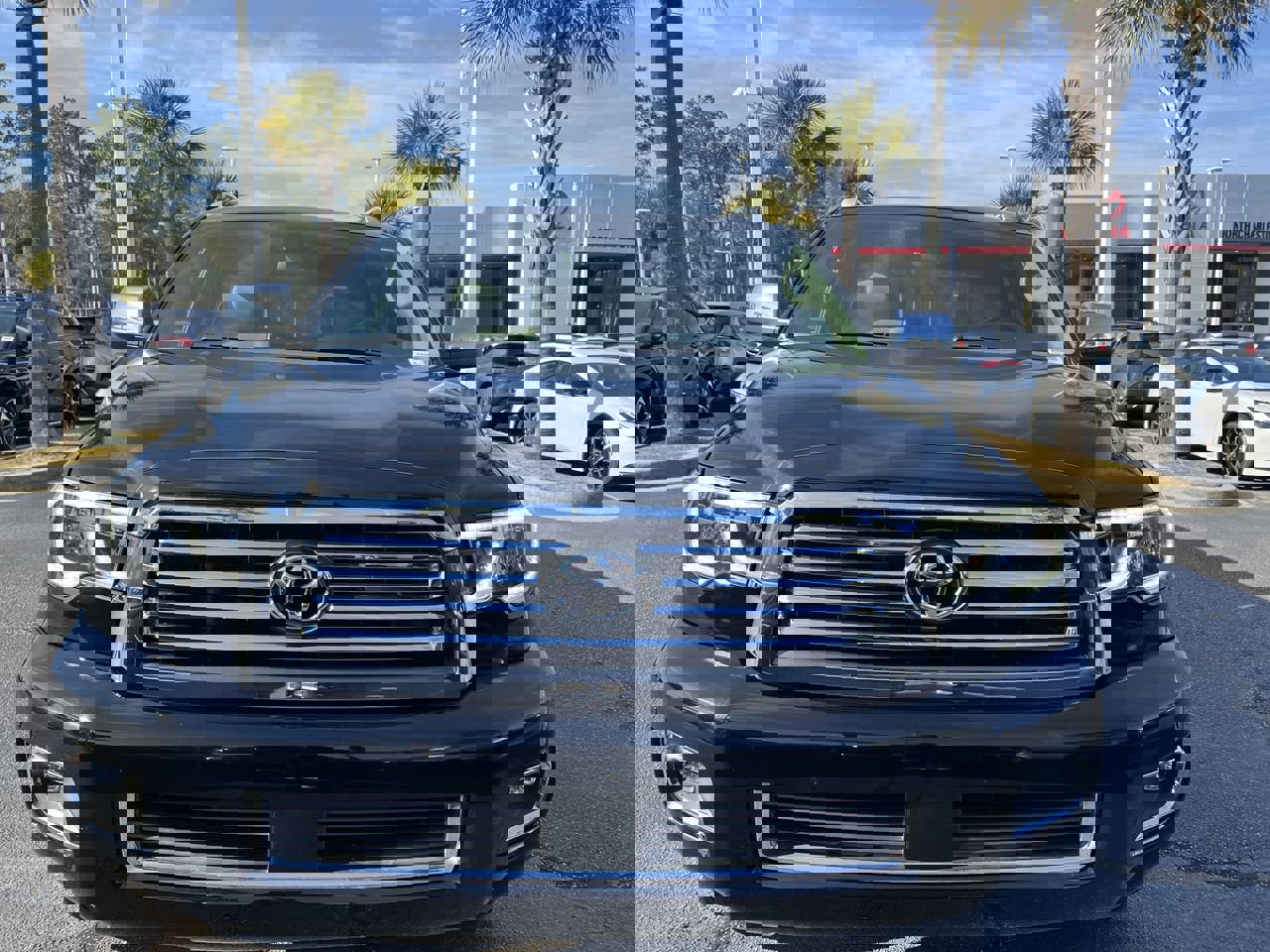 Used 2020 Toyota Sequoia Platinum image 3