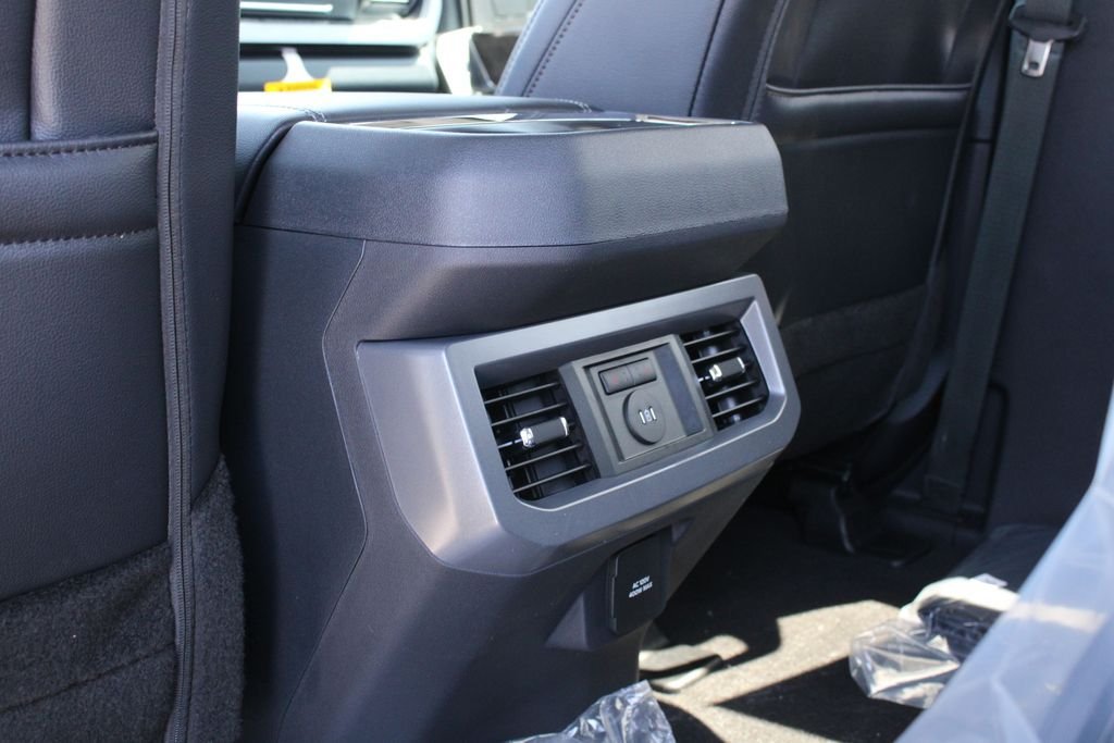 New 2026 Ford F250 Lariat w/ Black Appearance Package AWD/4WD image 23