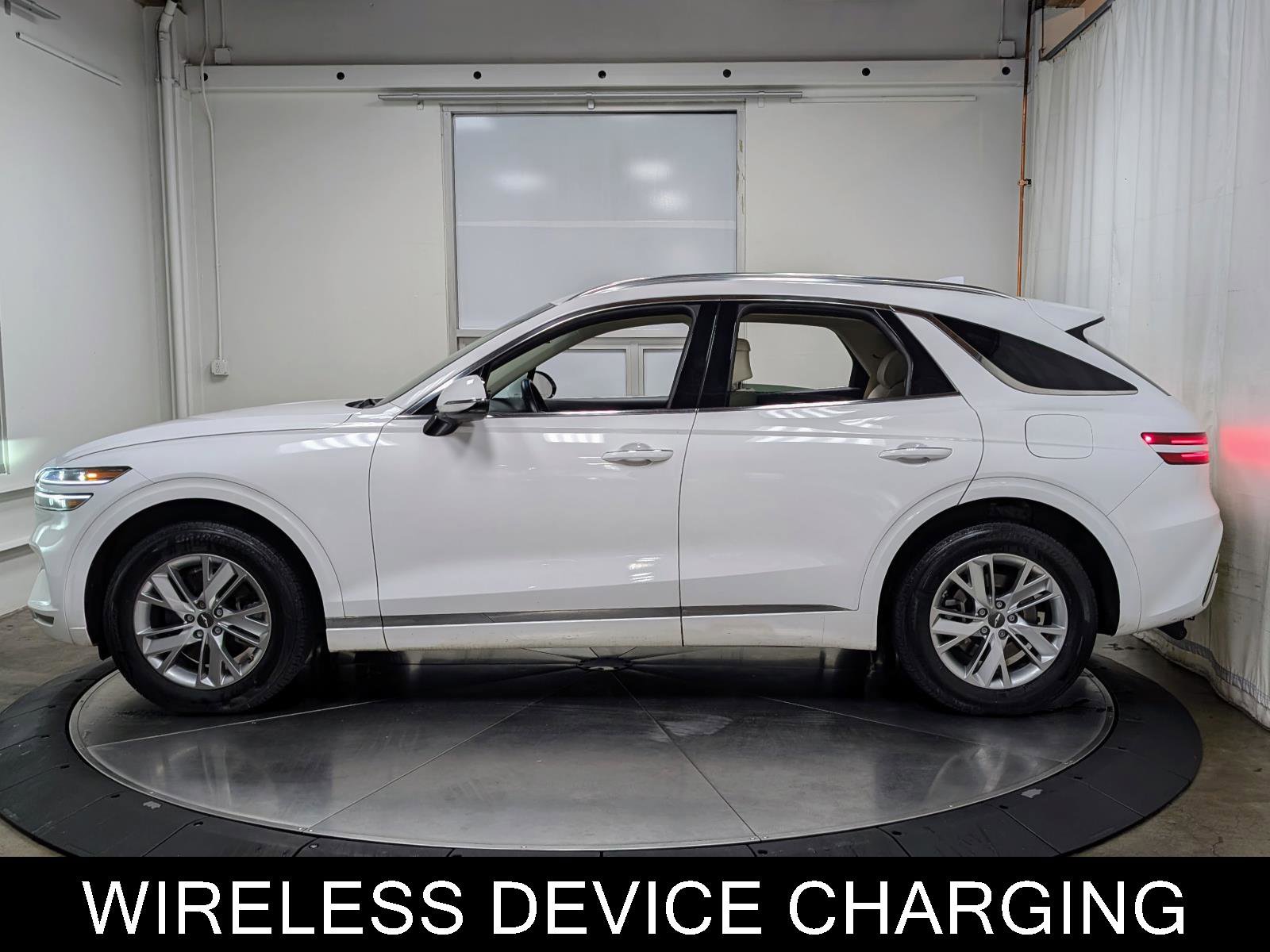 Used 2023 Genesis GV70 2.5T w/ Cargo Package image 6