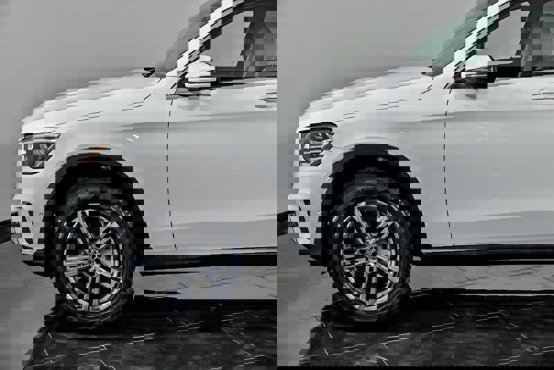 Used 2022 Mercedes-Benz GLC 300 4MATIC image 6