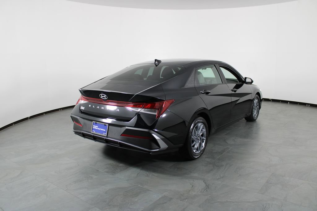 Certified 2024 Hyundai Elantra SEL FWD image 16