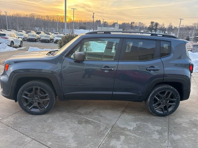 Used 2021 Jeep Renegade Latitude image 4