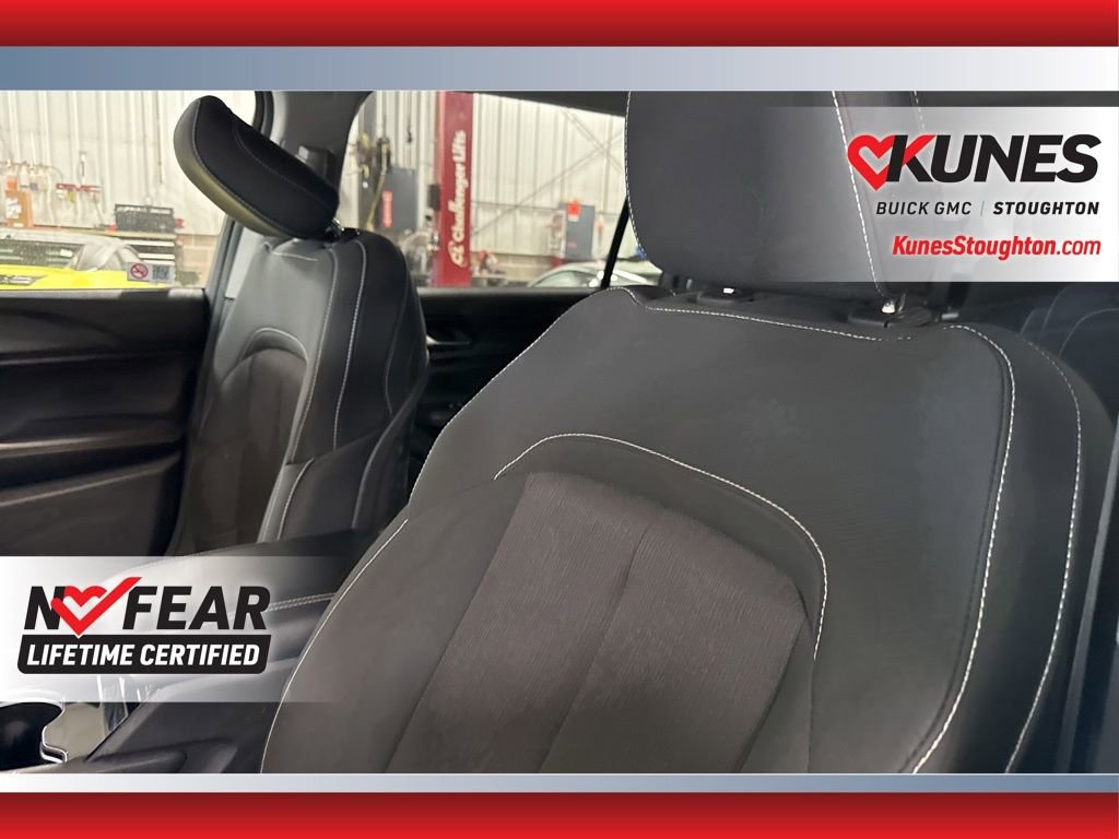 Used 2023 Jeep Grand Cherokee L Laredo image 20