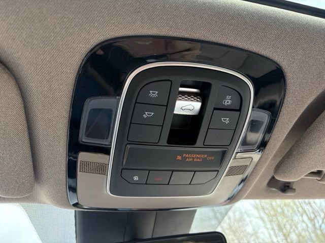 Used 2021 Hyundai Santa Fe Limited AWD/4WD image 27