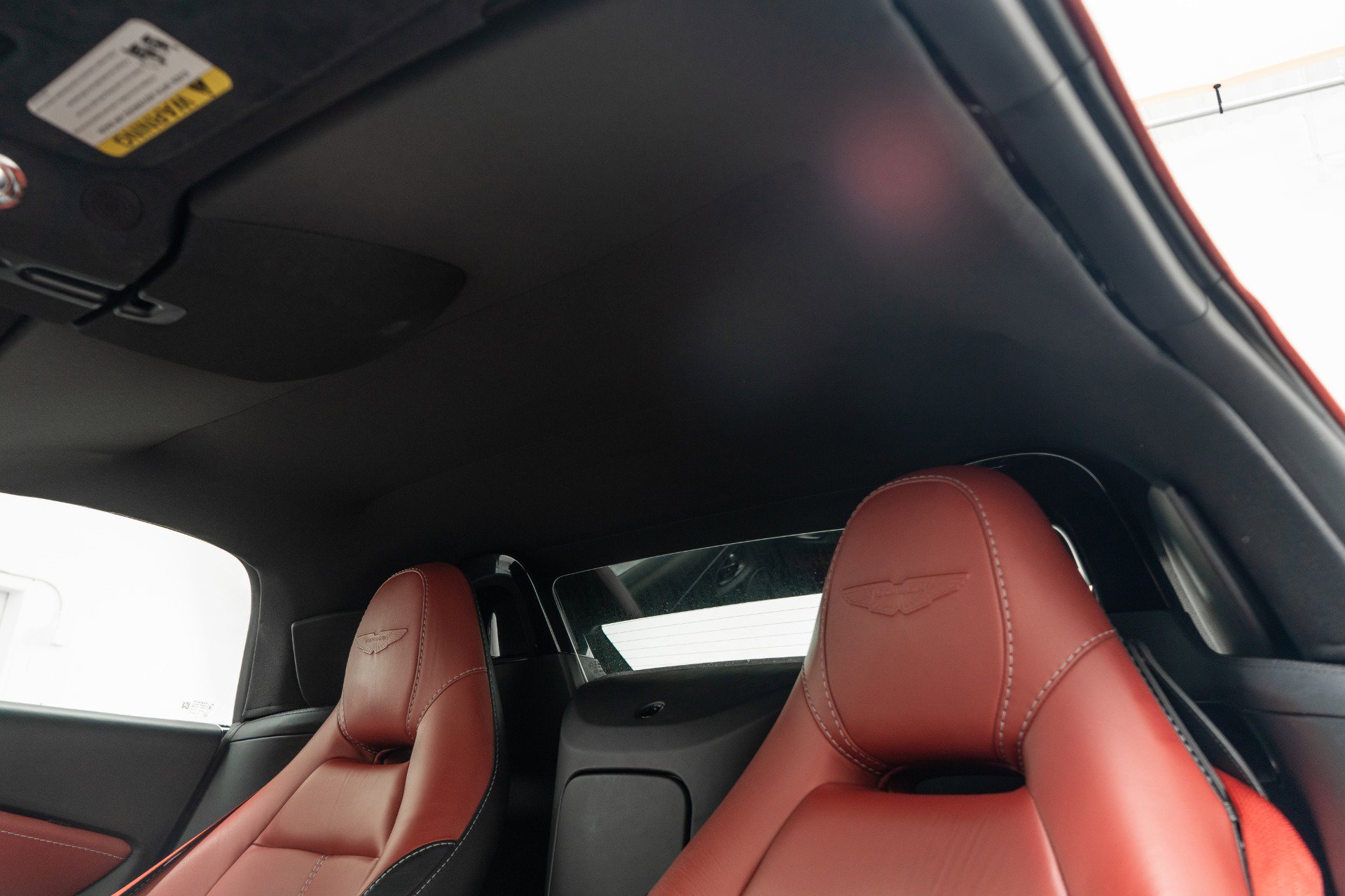 Used 2022 Aston Martin V8 Vantage Roadster image 37