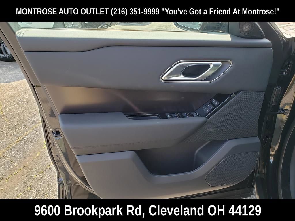 New 2026 Land Rover Range Rover Velar Dynamic SE image 5