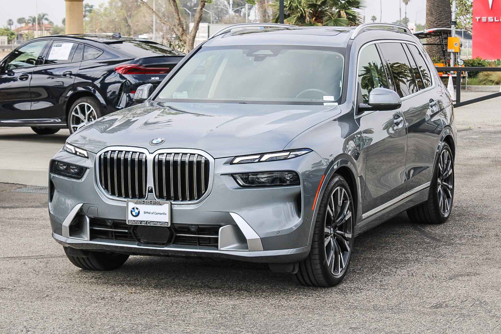 Used 2023 BMW X7 xDrive40i w/ Premium Package image 3