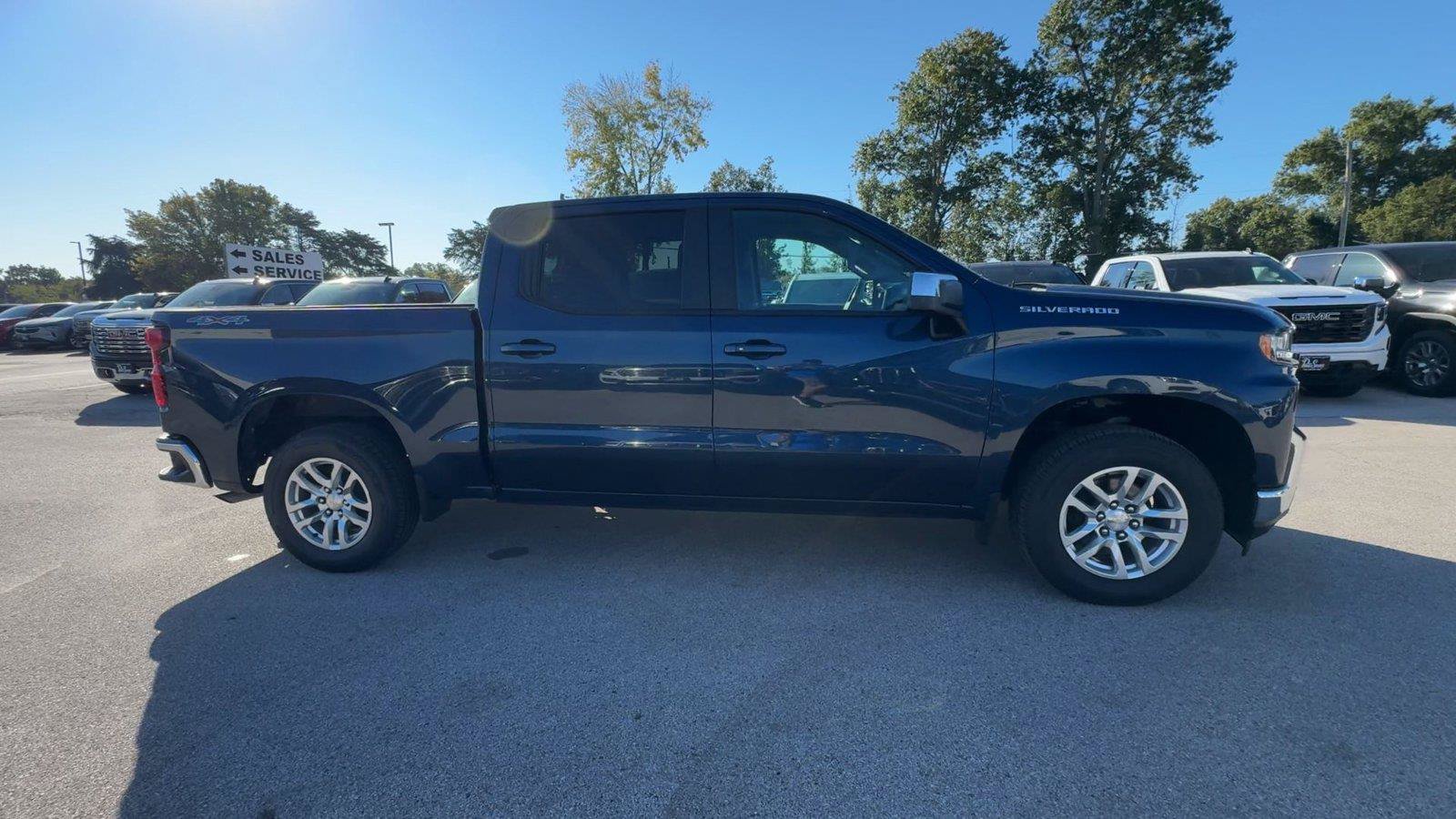 Used 2020 Chevrolet Silverado 1500 LT w/ All-Star Edition AWD/4WD image 2