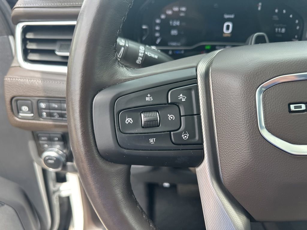 Used 2024 GMC Yukon XL Denali w/ Advanced Technology Package AWD/4WD image 10