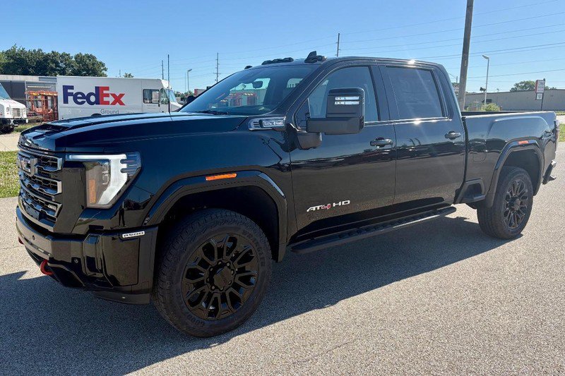 New 2026 GMC Sierra 2500 AT4 w/ AT4 Premium Plus Package AWD/4WD image 8