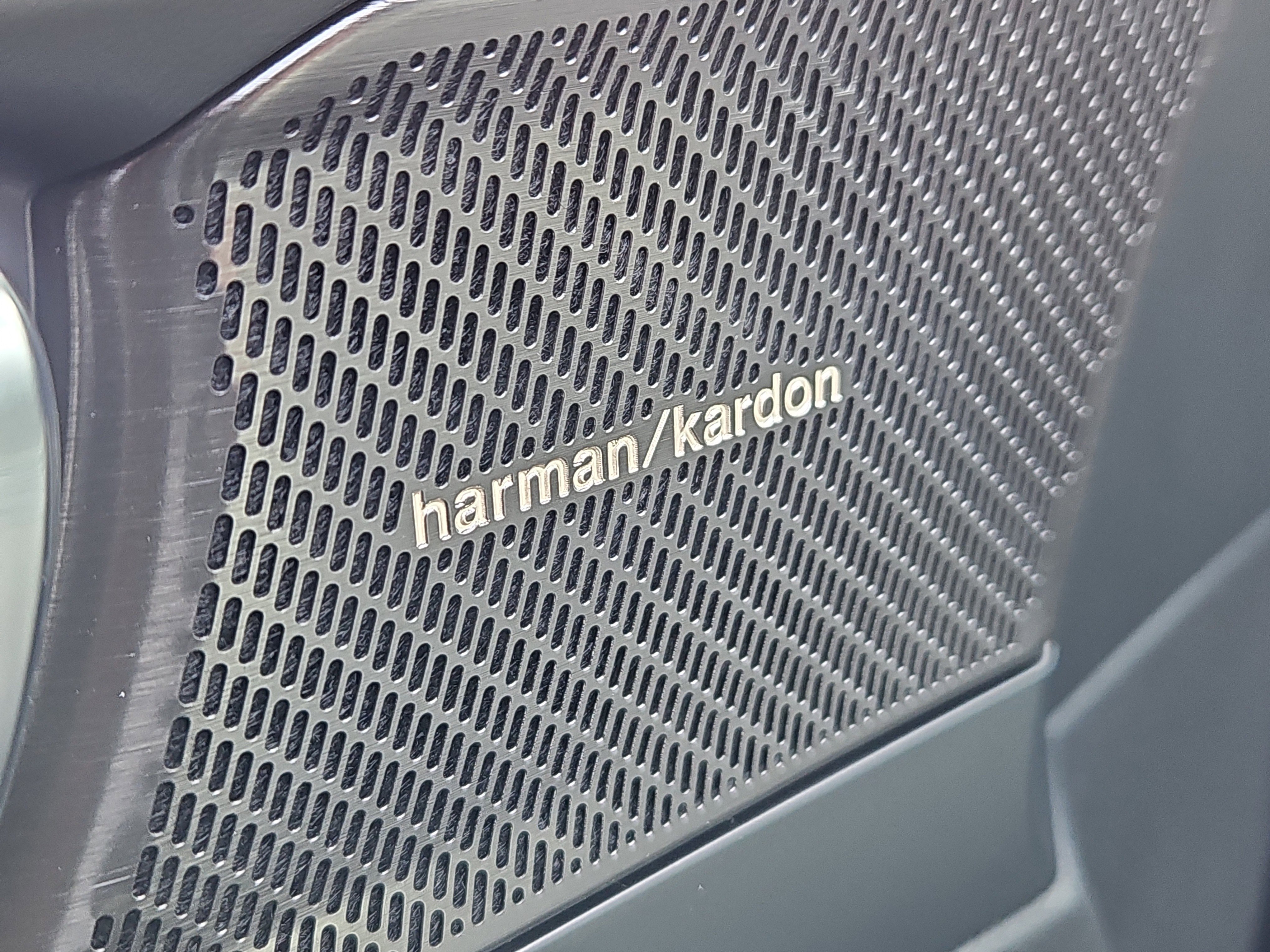 New 2026 Volvo XC40 B5 Plus w/ Protection Package Premier image 10