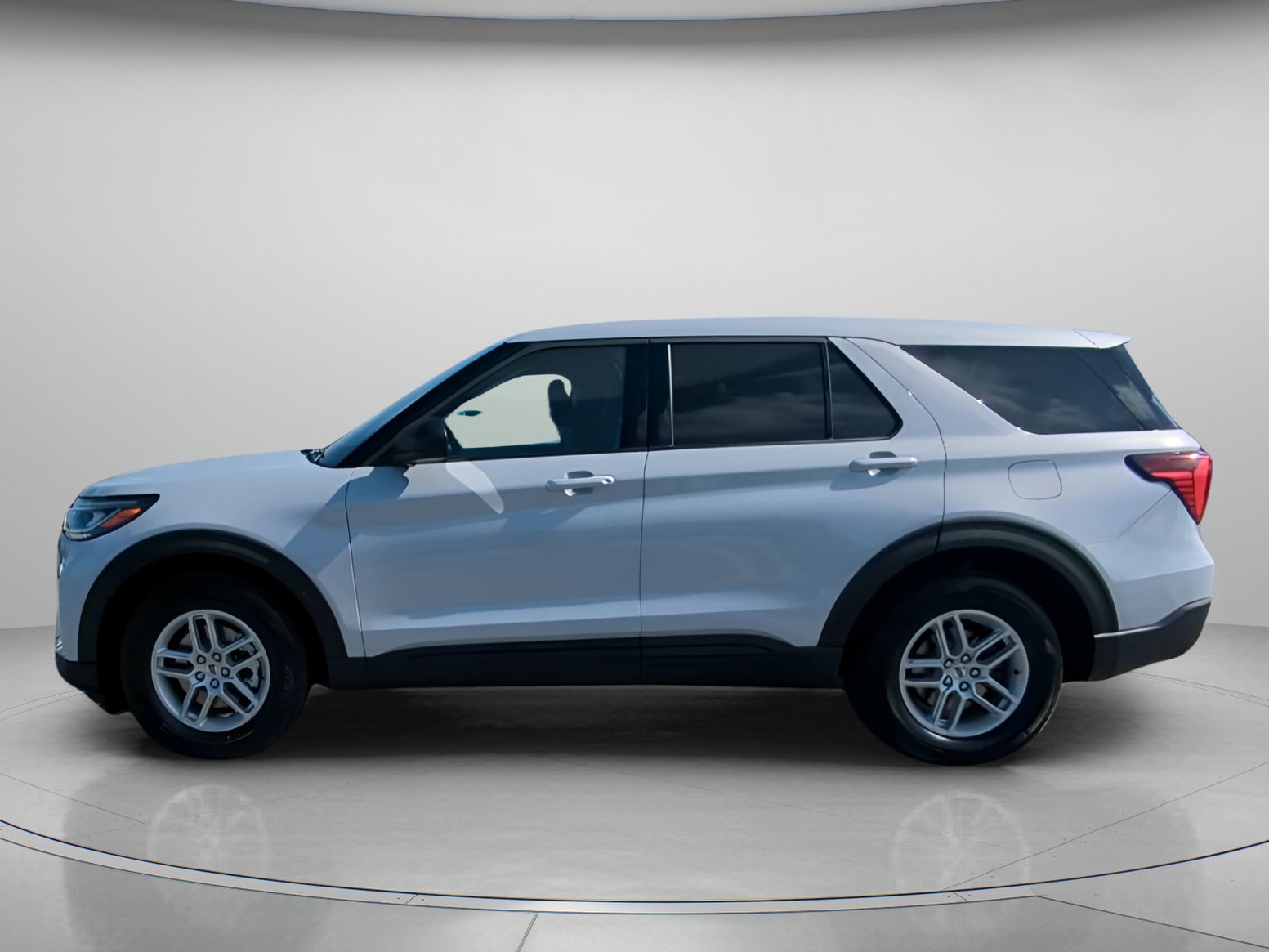 New 2026 Ford Explorer Active RWD image 16