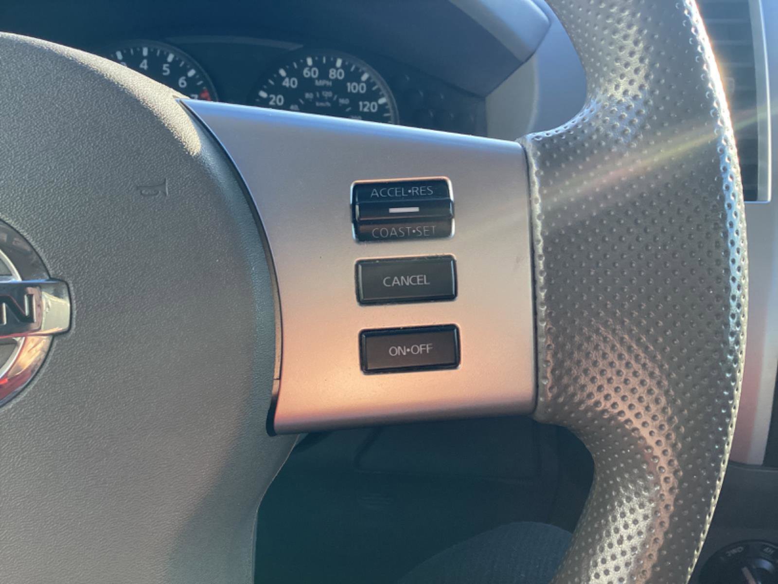 Used 2021 Nissan Frontier SV w/ Midnight Edition Floor Mats image 25